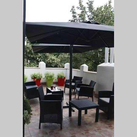 Rock - Studio With 30M2 Terrace Belgrade Extérieur photo